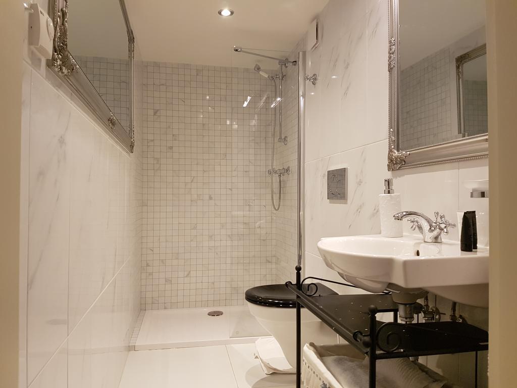 Charles Apartment Praga Esterno foto