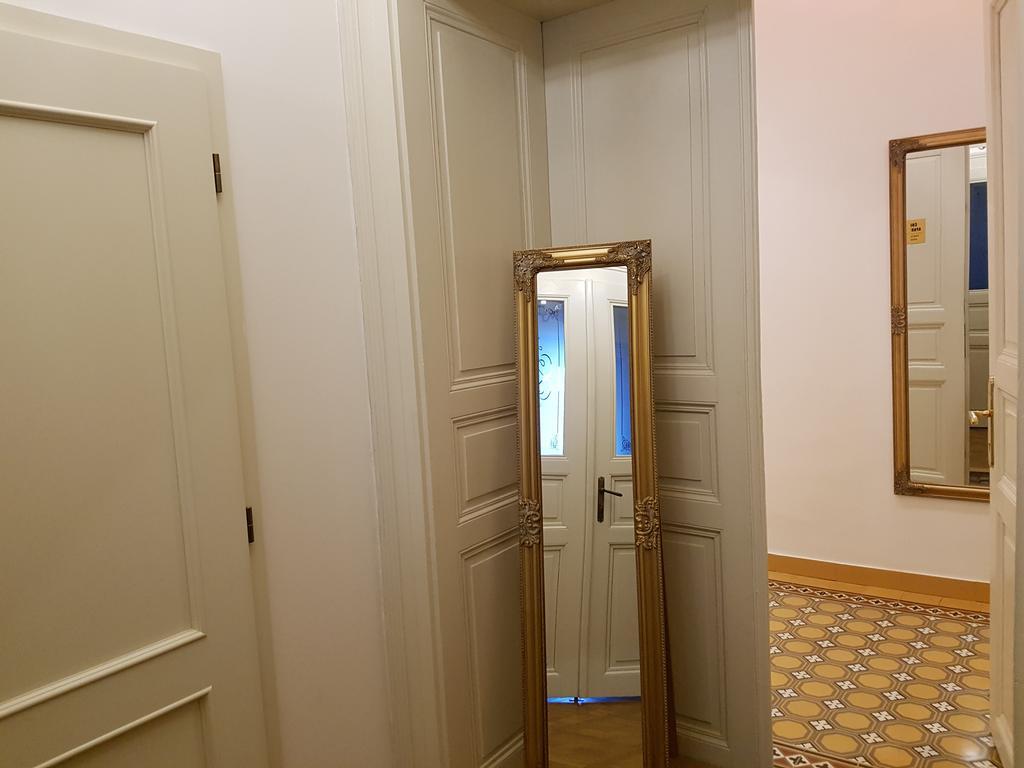 Charles Apartment Praga Esterno foto